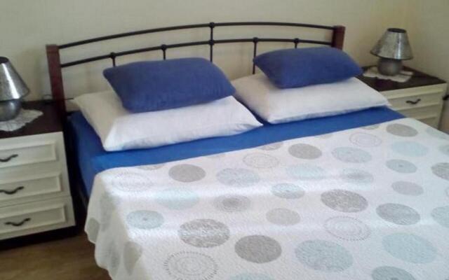 Apartments Neva in Brodarica