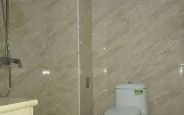 Zai Shui Yi Fang Hotel (Qiubei Jiaolian Plaza)
