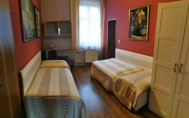 Hotel Plauter Kúria
