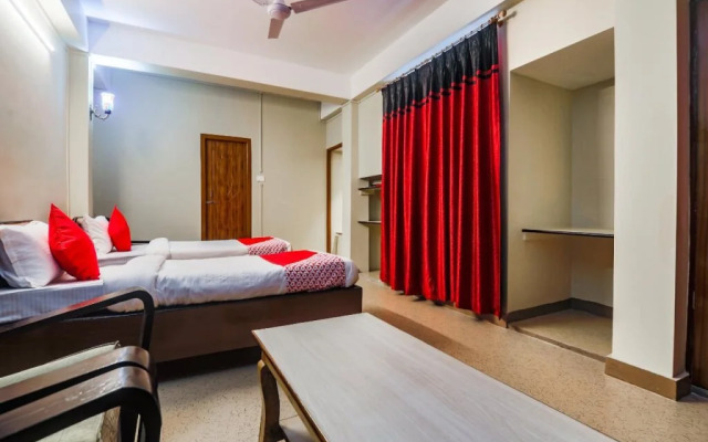 Oyo 18670 Sanctum Guest House