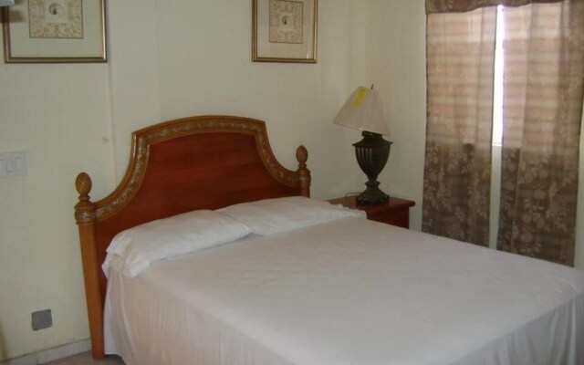 Caribbean Hotel Cayes