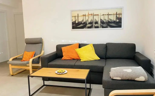 70 M2, Apartamento Cerca De La Playa, Apto Minusvalidos.