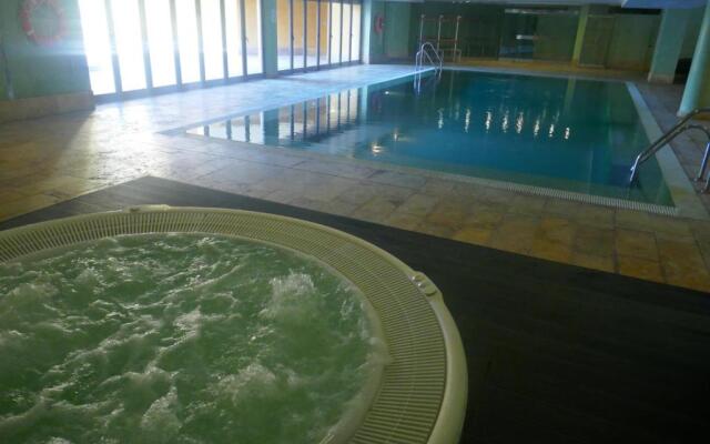 Salinas. Apartment for 4. Terrace/Parking/Pools/Gym/4mins beach