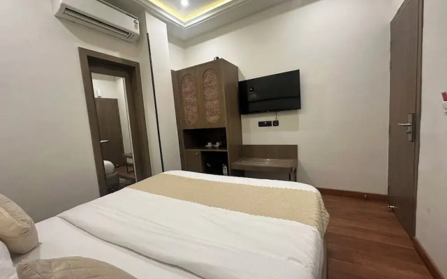 Hotel Temple City by Novelty