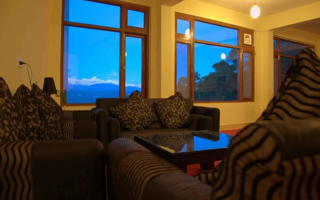 Pratiksha Himalayan Retreat – Guest Rooms – Bageshwar