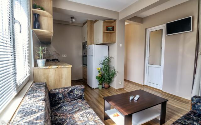 Dom Mladenovi B&B