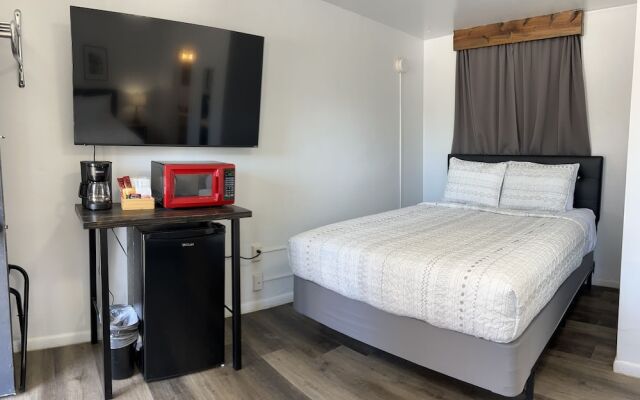 Chewelah Motel and RV Park