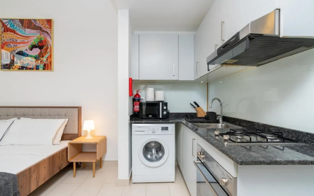Lux BnB Studio Al Furjan
