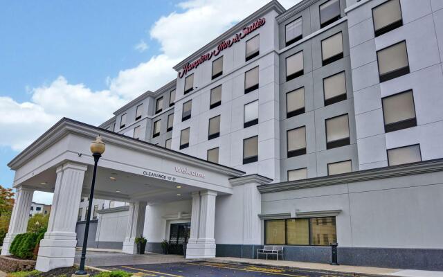 Hampton Inn & Suites Newark-Harrison-Riverwalk