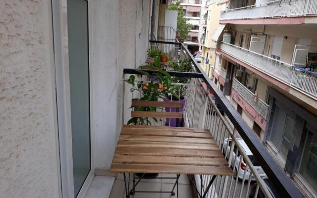 Romantically allured studio next to the center