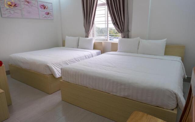 Nguyen Nhan Hotel