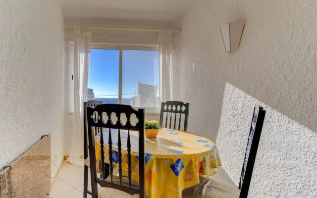6 Centeanes Clifftop Apartment sea Views and st