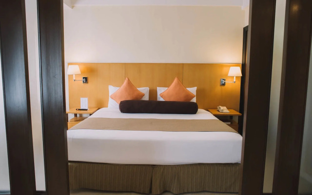 Pontefino Hotel and Residences
