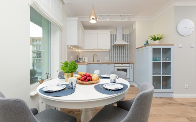 Amber Estate II by Renters