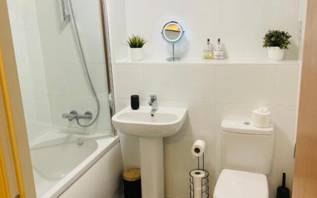 #0311 Two Bedroom serviced apartment - Free Parking