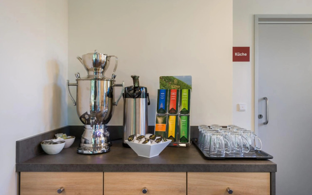 Signature East Hotel Apartment