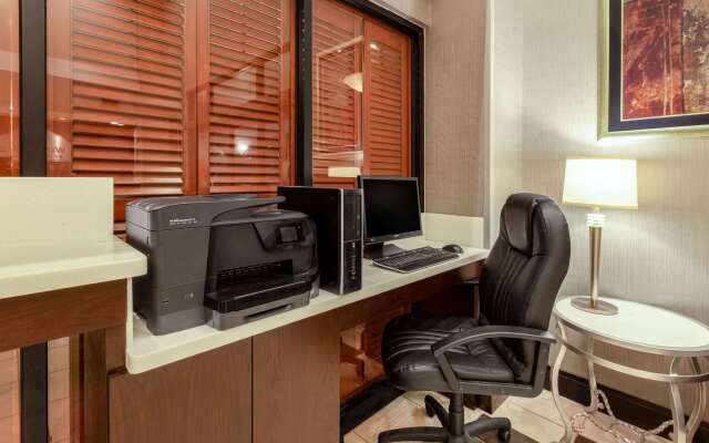 Wingate by Wyndham Erie