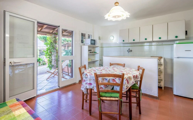 Beautiful Apartment in Lacona - Capoliveri With 1 Bedrooms and Wifi