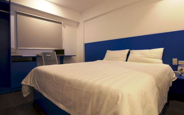 Emis Hotel