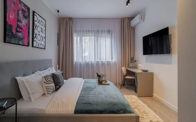 Vibrant & Spacious 3BR Condos on Amzei