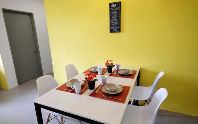 Play Residence at Golden Hills