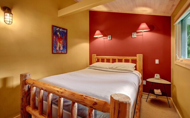 Riverside Ranch with Guest Cabin and Fireplace