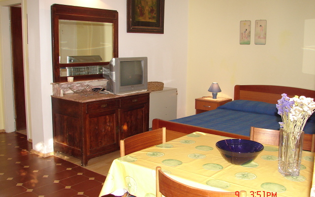 Apartment Matkov - quite and peaceful location: A2 Jelsa, Island Hvar