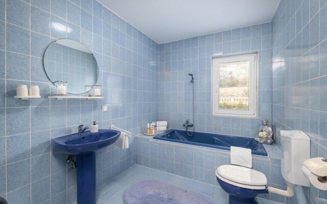 Amazing Home in Dramalj With Wifi and 3 Bedrooms