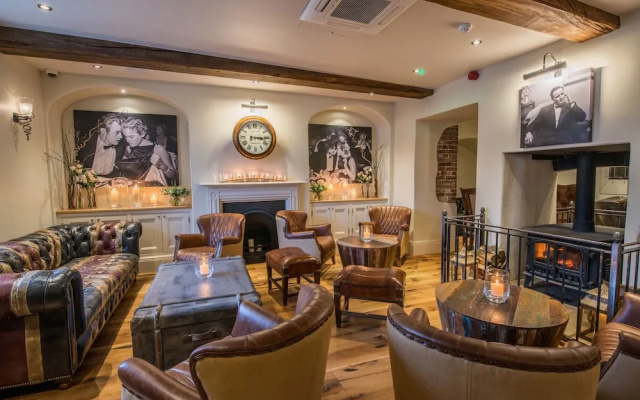 NoTwenty9 Bar and Restaurant