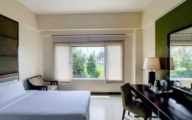 Taal Vista Hotel