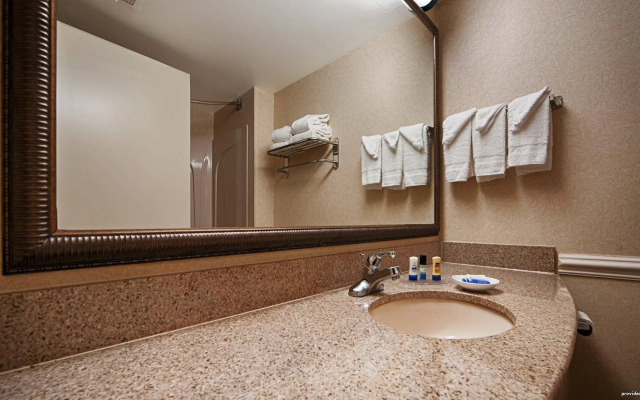 Spark by Hilton Rahway