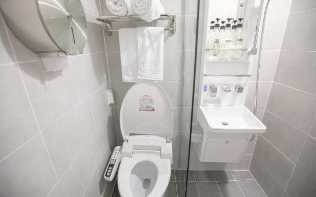 Step Inn Myeongdong 1