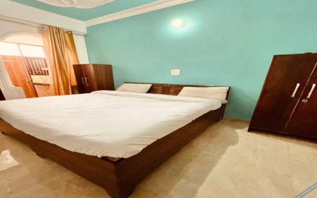 Capital O 80703 Kanha Guest House
