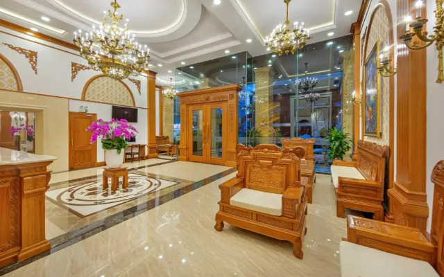 Santa Luxury Hotel