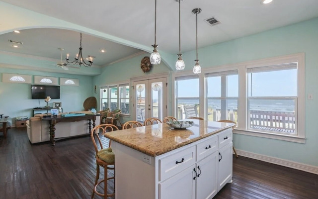 Miss Molly's by RedAwning