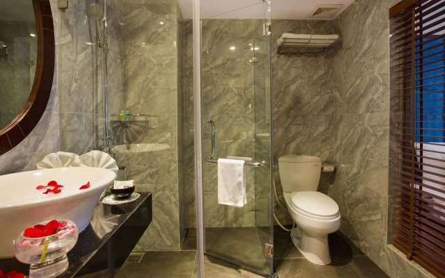 Ambassador Hanoi Hotel & Spa