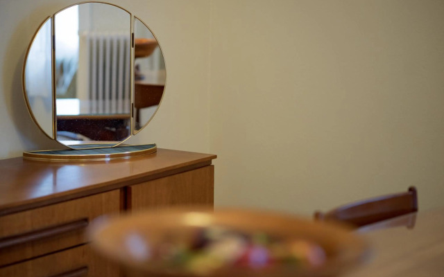 Vintage-style Garden Apartment