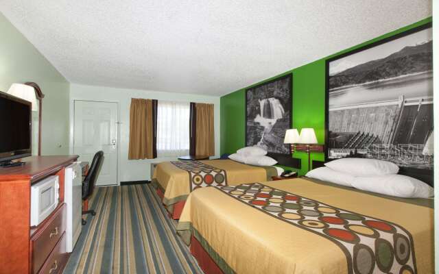 Super 8 by Wyndham Yreka