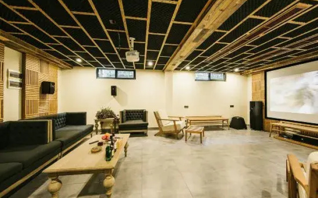 Manju Courtyard Hostel