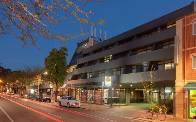 Comfort Hotel Adelaide Meridien