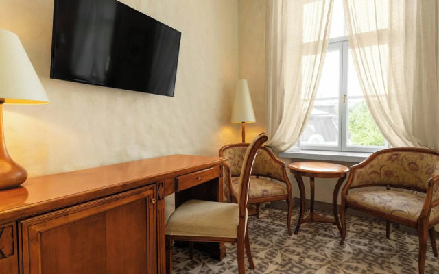 Rixwell Collection Savoy Boutique Hotel