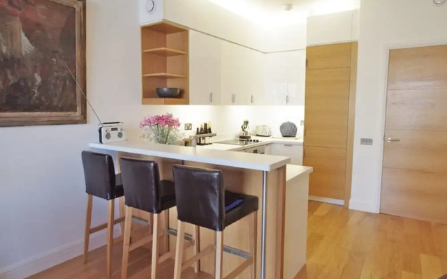 The London Agent Clerkenwell Super Nice
