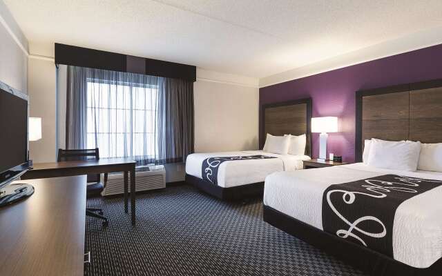 La Quinta Inn & Suites by Wyndham Dallas Plano West