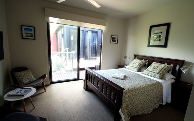 Phoenix Eumundi Bed & Breakfast