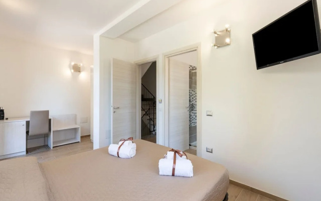 Apartment With Exclusive Swimming Pool