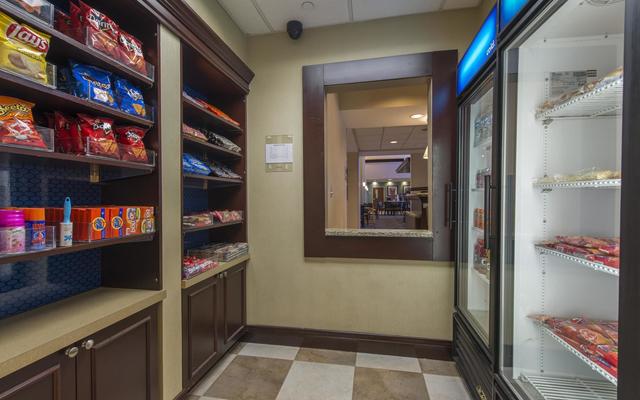 Hampton Inn & Suites Atlanta Airport West/Camp Creek Pkwy