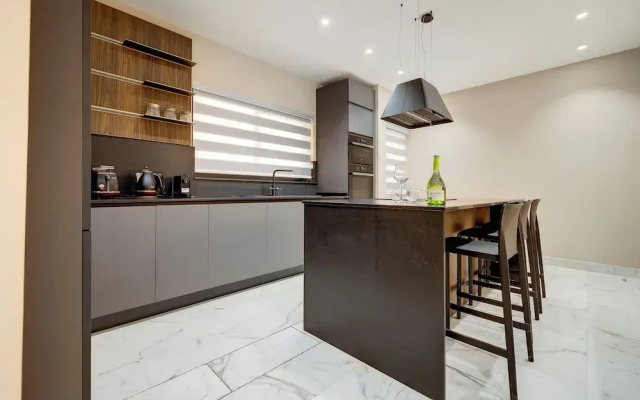 Premier Seafront Living: Ultra-luxury in Sliema