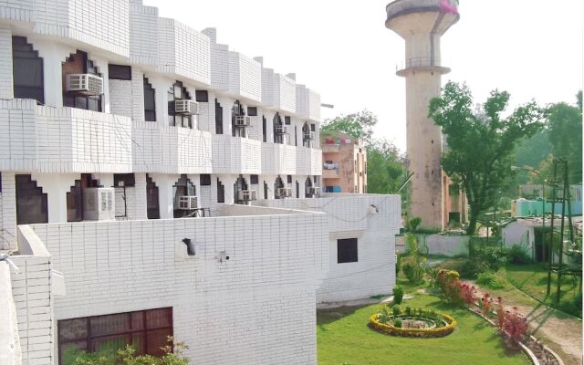 Rahi Motel