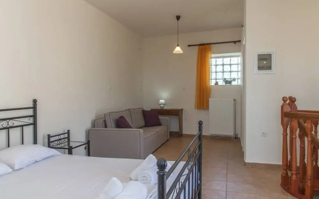 Astraia - Stone villa near the beach