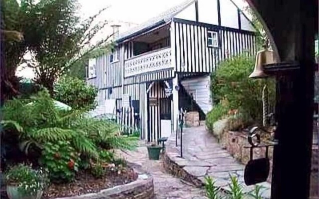 Old Colony Inn